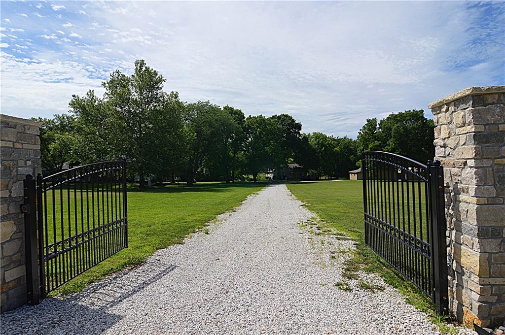 Photo of 13905 Leavenworth Road