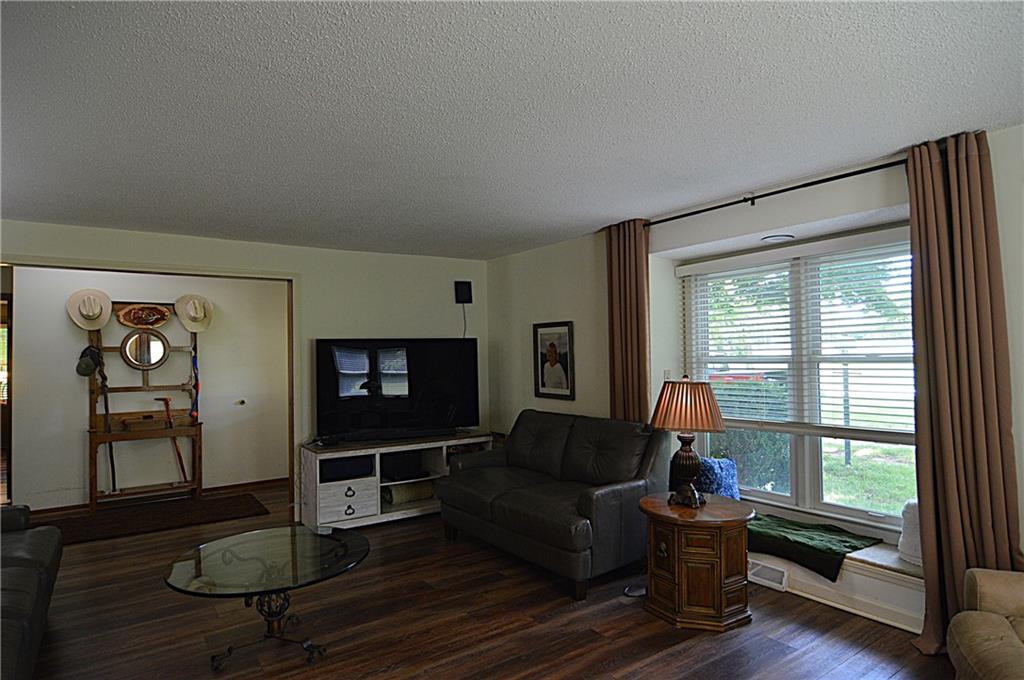 Photo 5 of 13905 Leavenworth Road