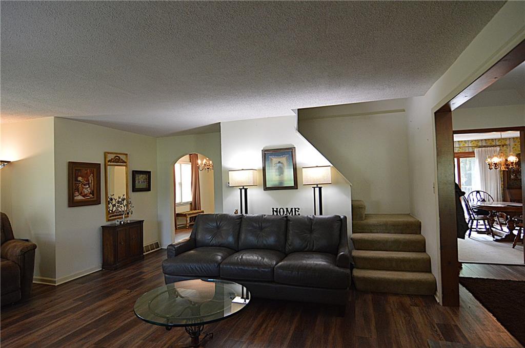 Photo 6 of 13905 Leavenworth Road