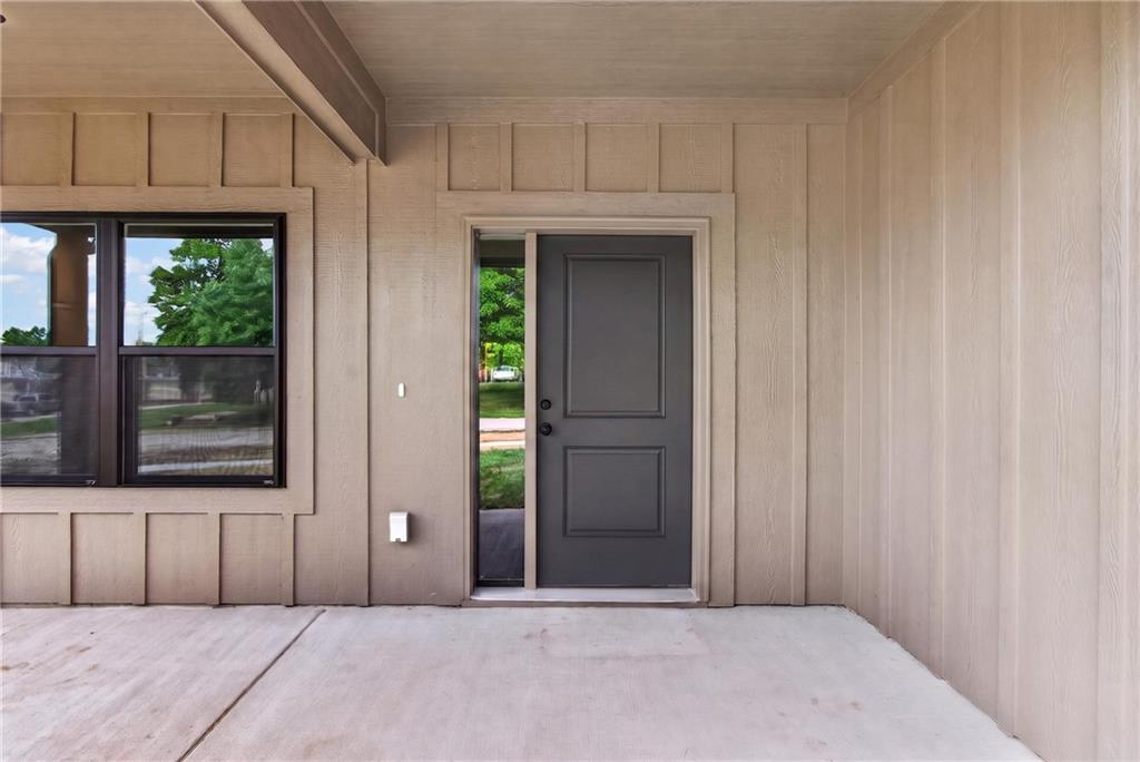 Photo 7 of 405 N Armstrong Street