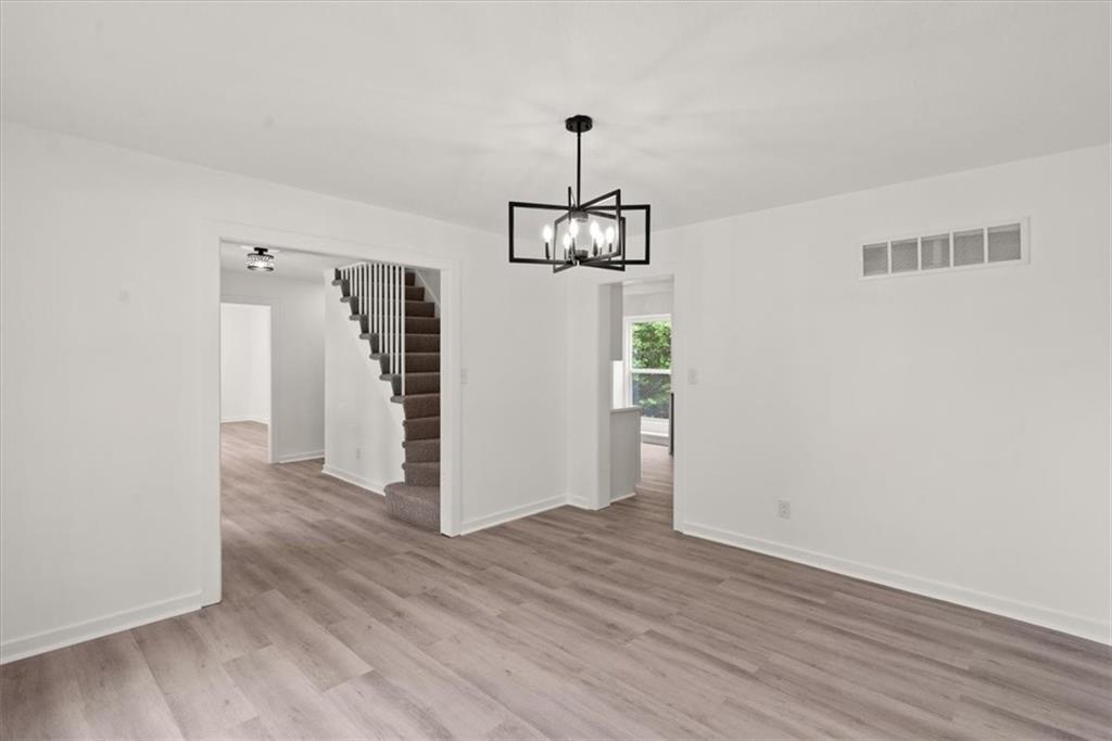 Photo 5 of 307 S Sunset Lane