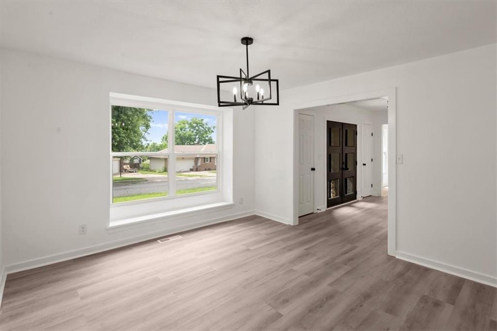 Photo 6 of 307 S Sunset Lane