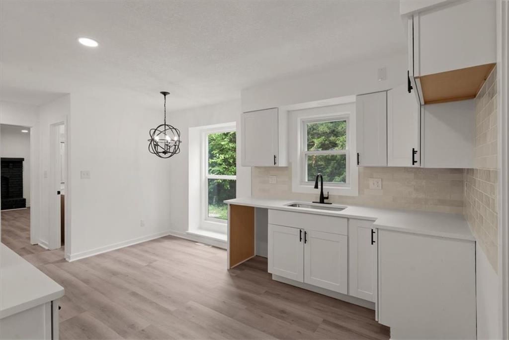 Photo 7 of 307 S Sunset Lane