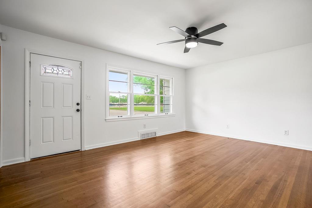 Photo 4 of 616 S Lee Avenue