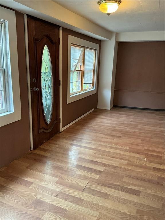 Photo 4 of 522 Kensington Avenue