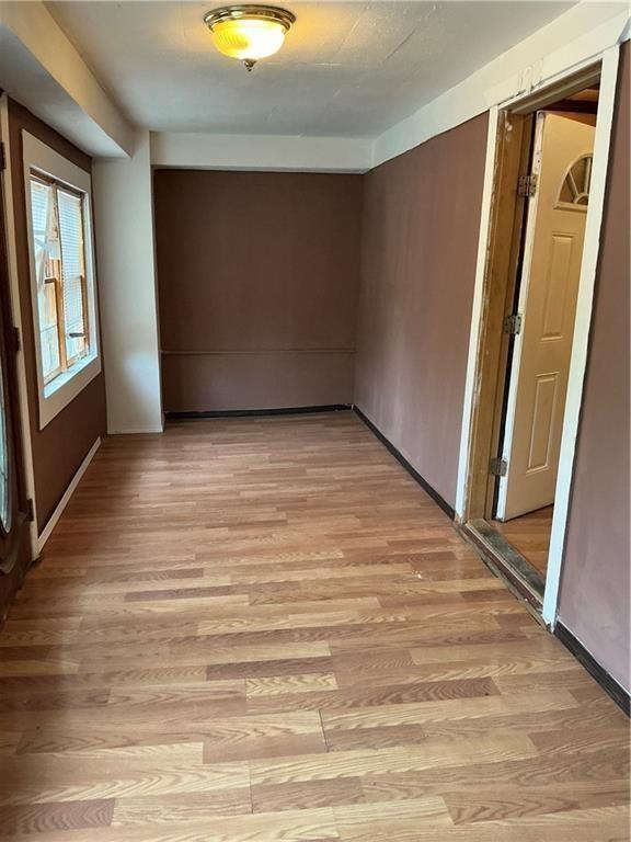 Photo 5 of 522 Kensington Avenue