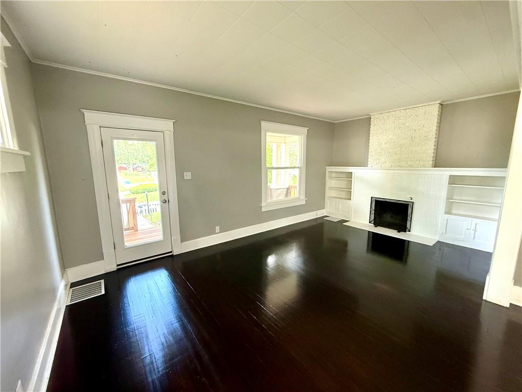 Photo 6 of 305 S 31st Street