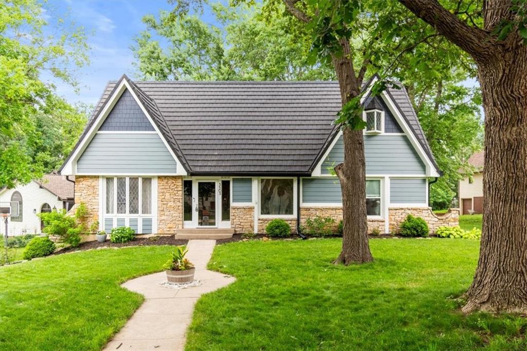 Photo of 3503 NE Beechwood Circle