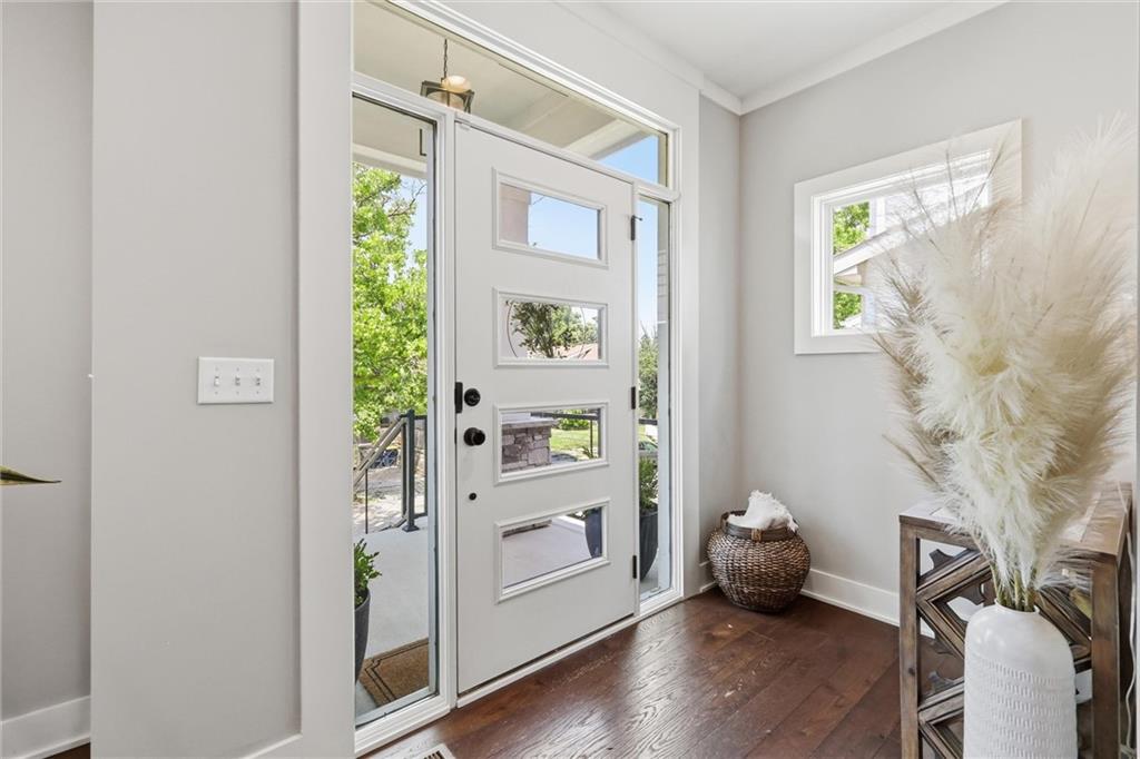 Photo 5 of 711 Corbin Terrace
