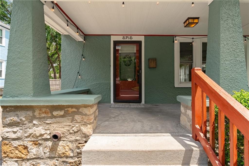 Photo 4 of 5915 Holmes Street