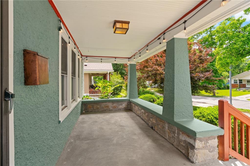 Photo 5 of 5915 Holmes Street