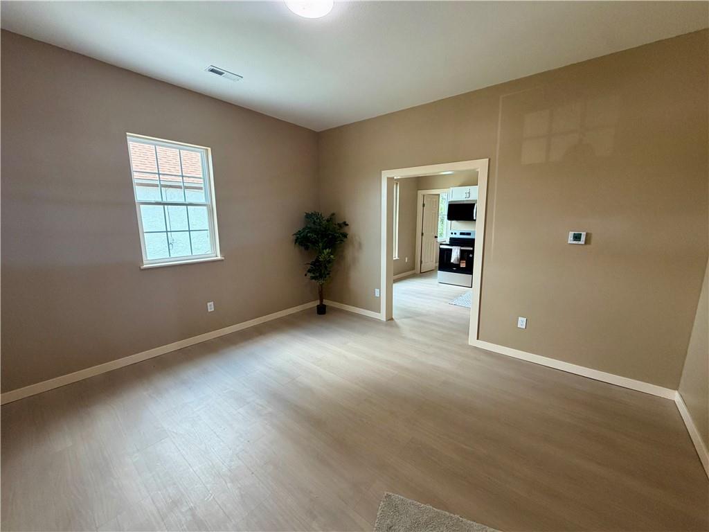 Photo 2 of 524 Parker Avenue