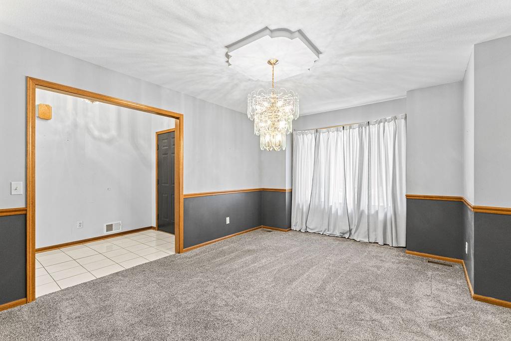 Photo 3 of 403 N Leonard Road