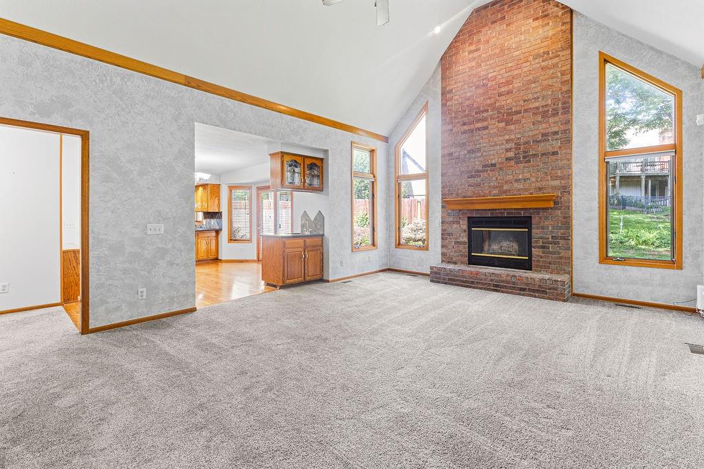 Photo 7 of 403 N Leonard Road