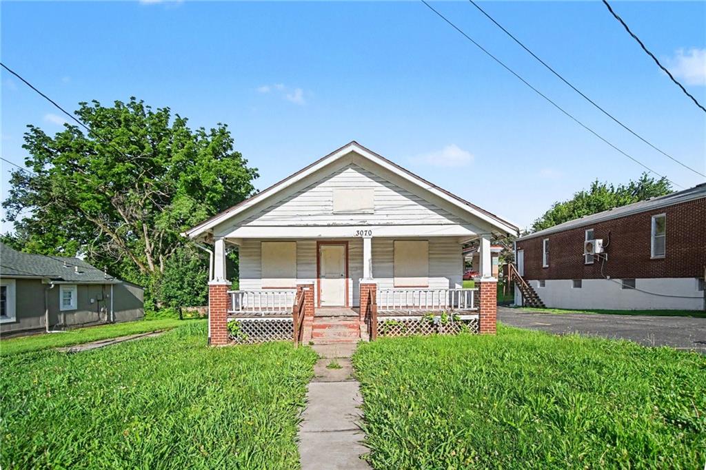 Photo 2 of 3070 N 33rd Street