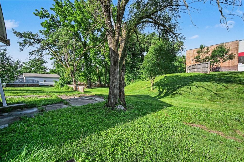 Photo 5 of 3070 N 33rd Street