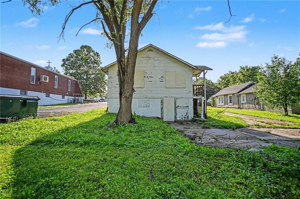 Photo 6 of 3070 N 33rd Street