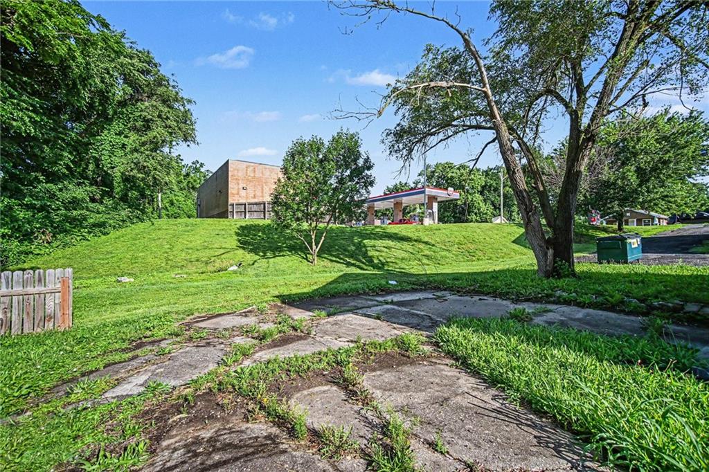 Photo 7 of 3070 N 33rd Street