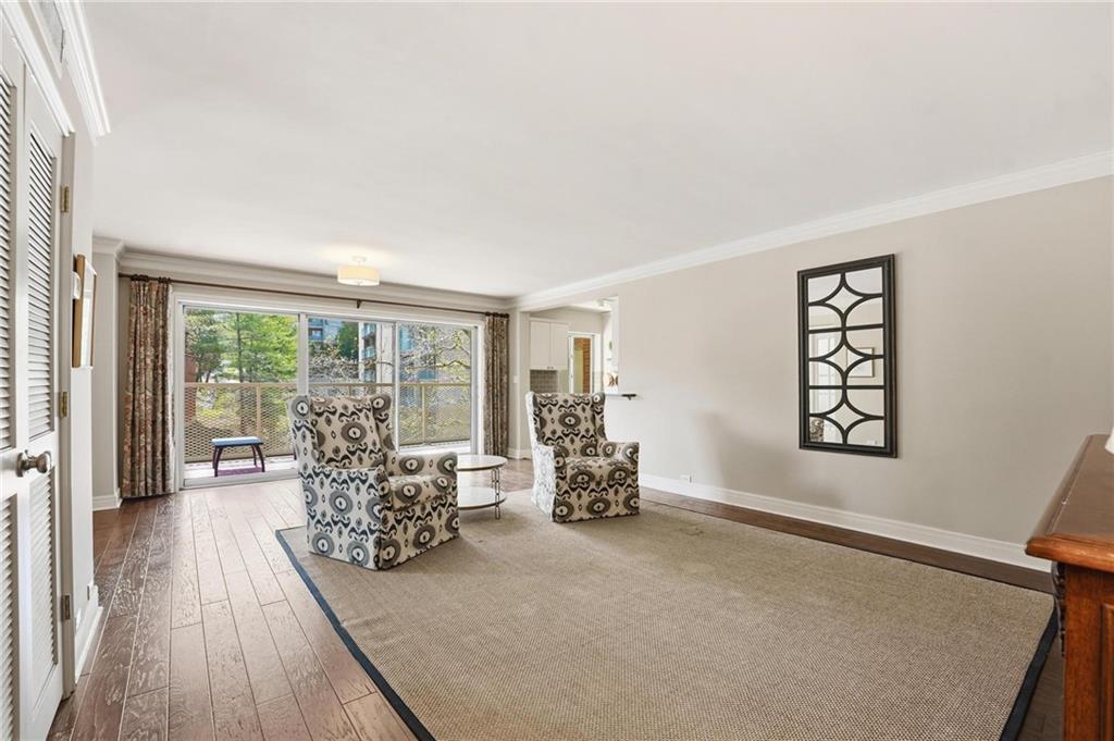Photo of 310 W 49 Street S #304
