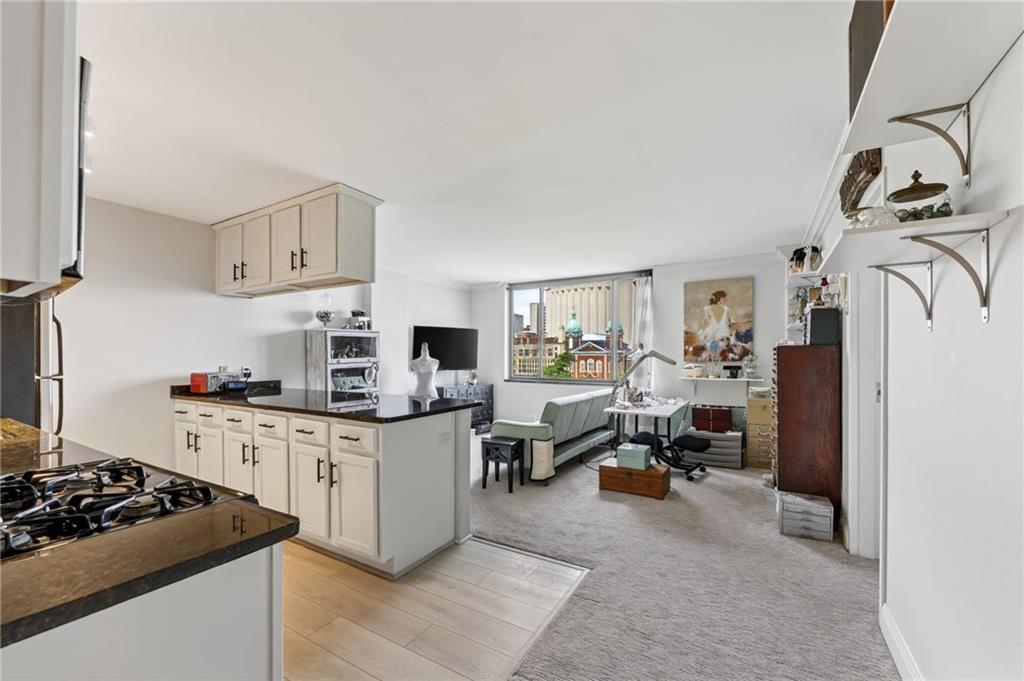 Photo 6 of 700 E 8TH Street #9B