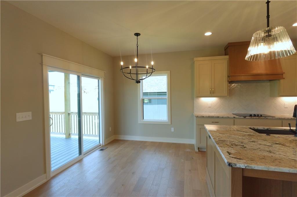 Photo 4 of 12720 NW Larkspur Lane
