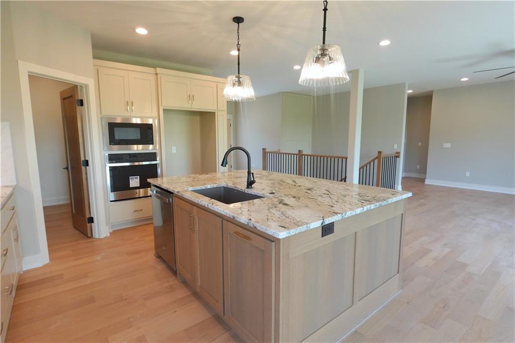 Photo 6 of 12720 NW Larkspur Lane