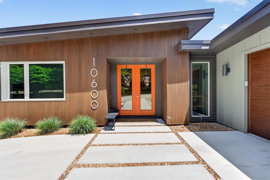 Photo 4 of 10600 Chateau Lane