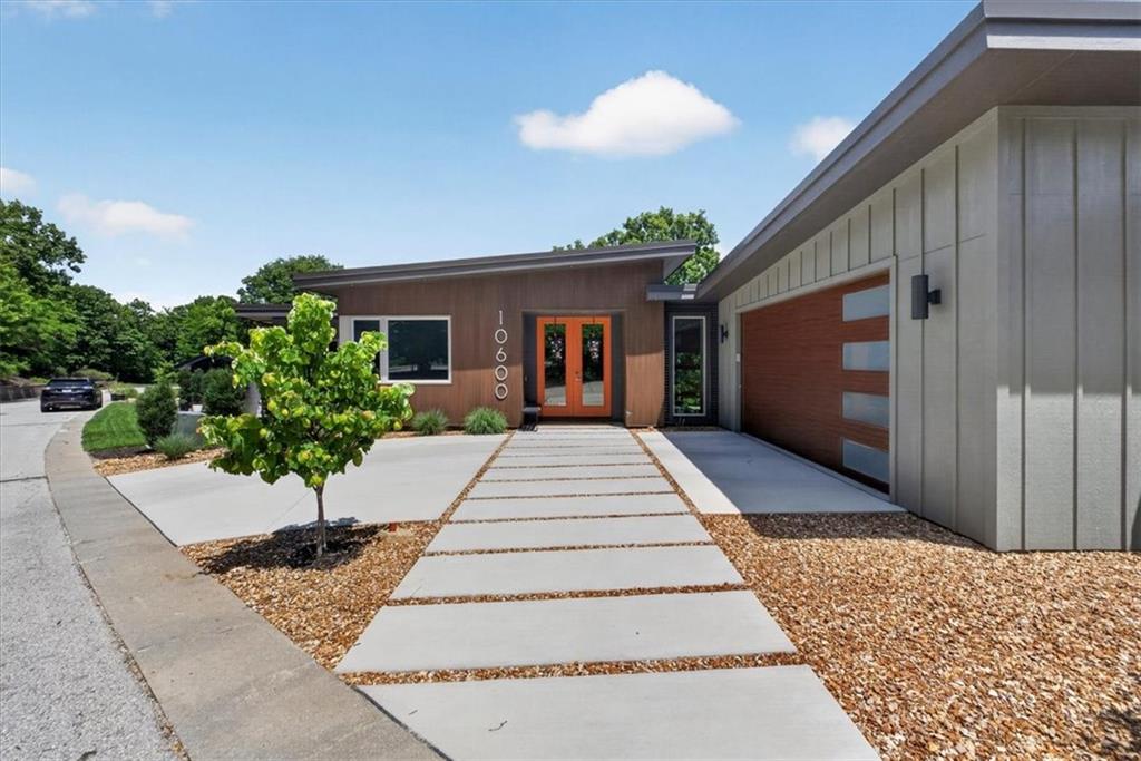 Photo 5 of 10600 Chateau Lane