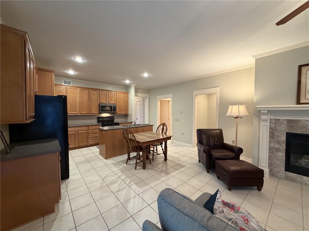 Photo 7 of 508 E 29th Avenue