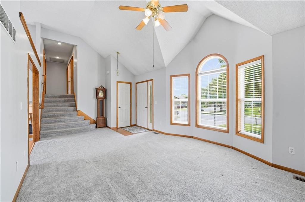 Photo 5 of 8623 N Sheldon Avenue