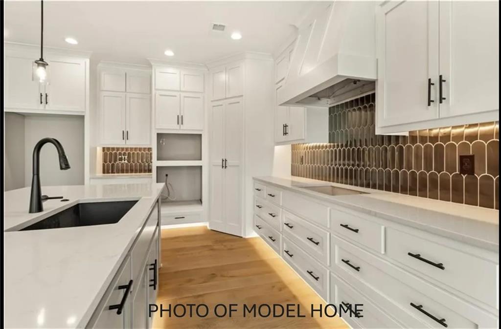 Photo 4 of 1503 Stonewall Drive