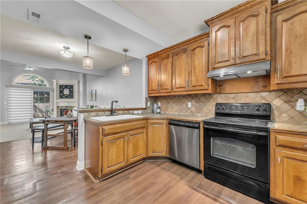 Photo 7 of 15828 W 61 Street