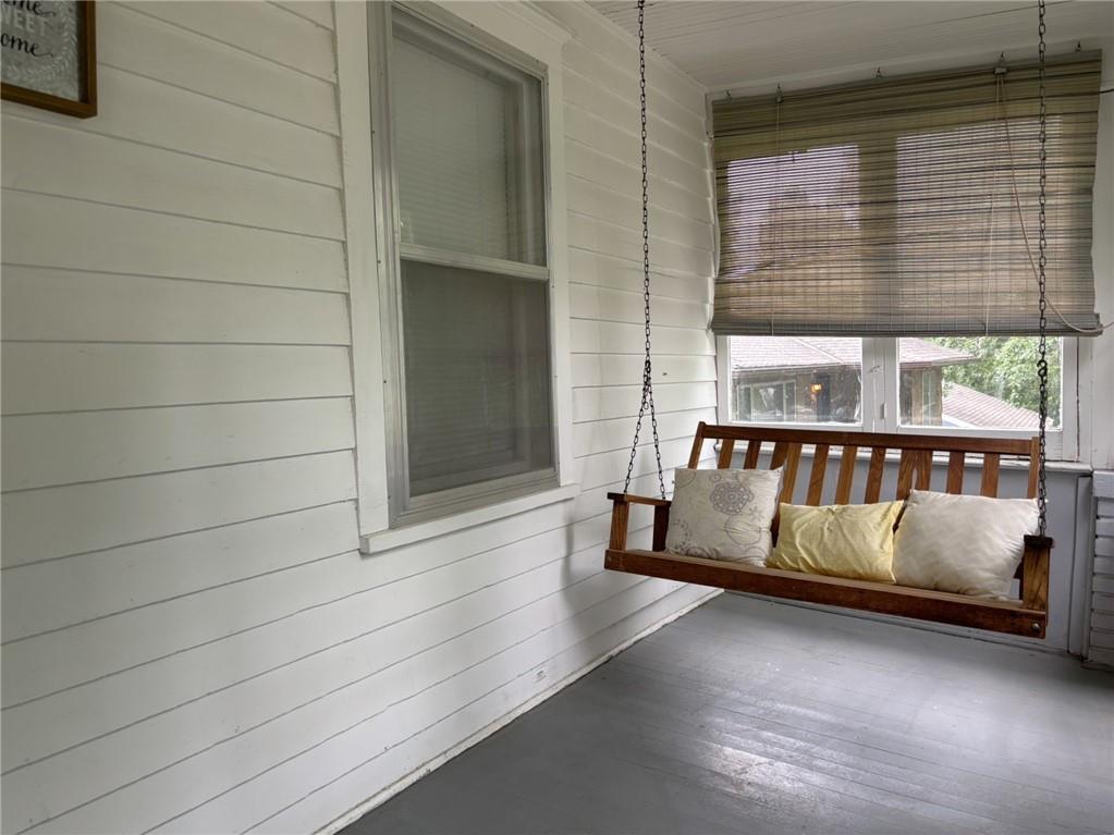 Photo 5 of 3329 Duncan Street