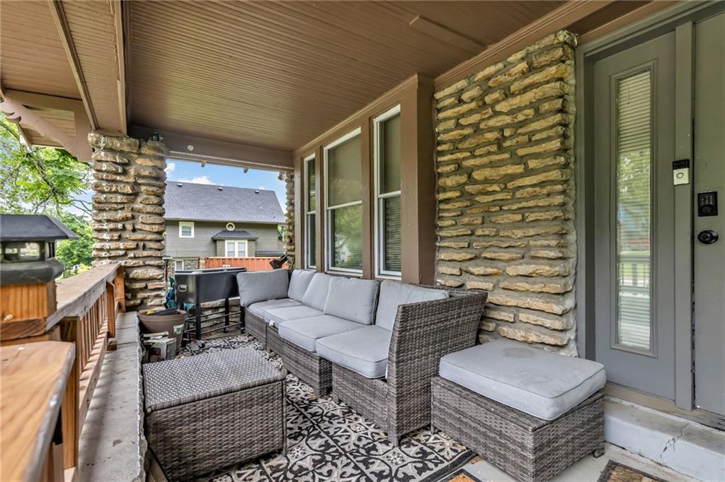 Photo 3 of 4024 Montgall Avenue
