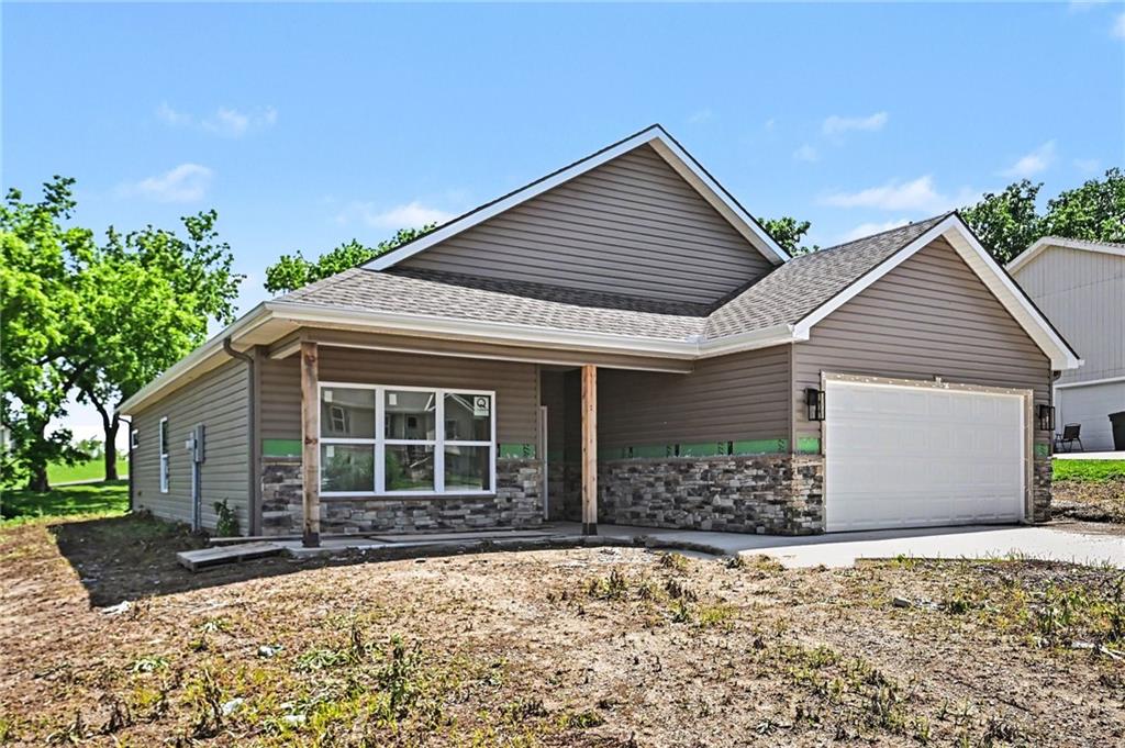 Photo 3 of 1007 Moore Drive