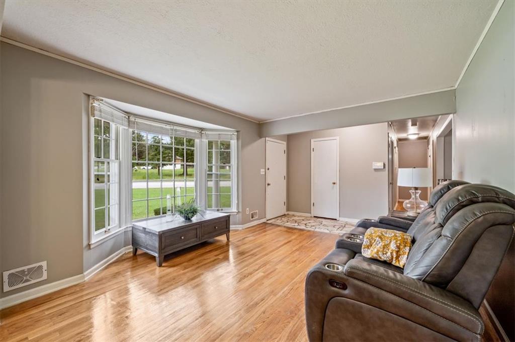 Photo 3 of 8701 Evanston Avenue