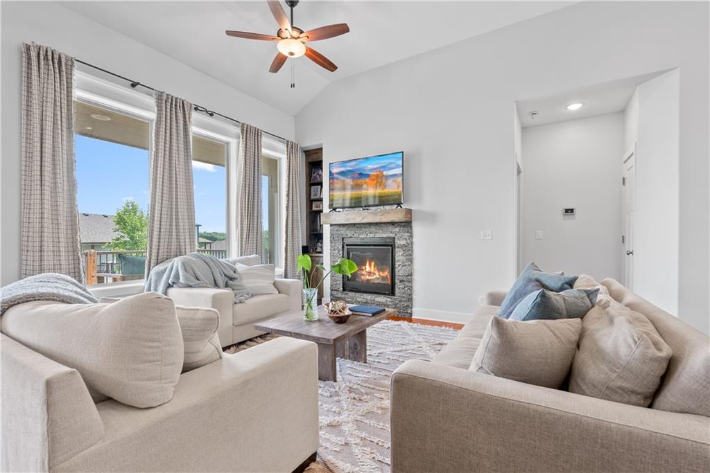Photo 6 of 204 E Woodland Avenue