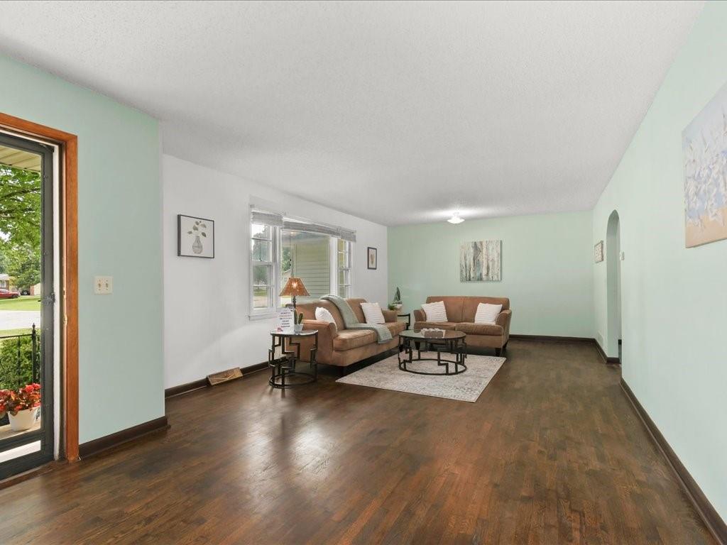 Photo 4 of 1605 E Franklin Street