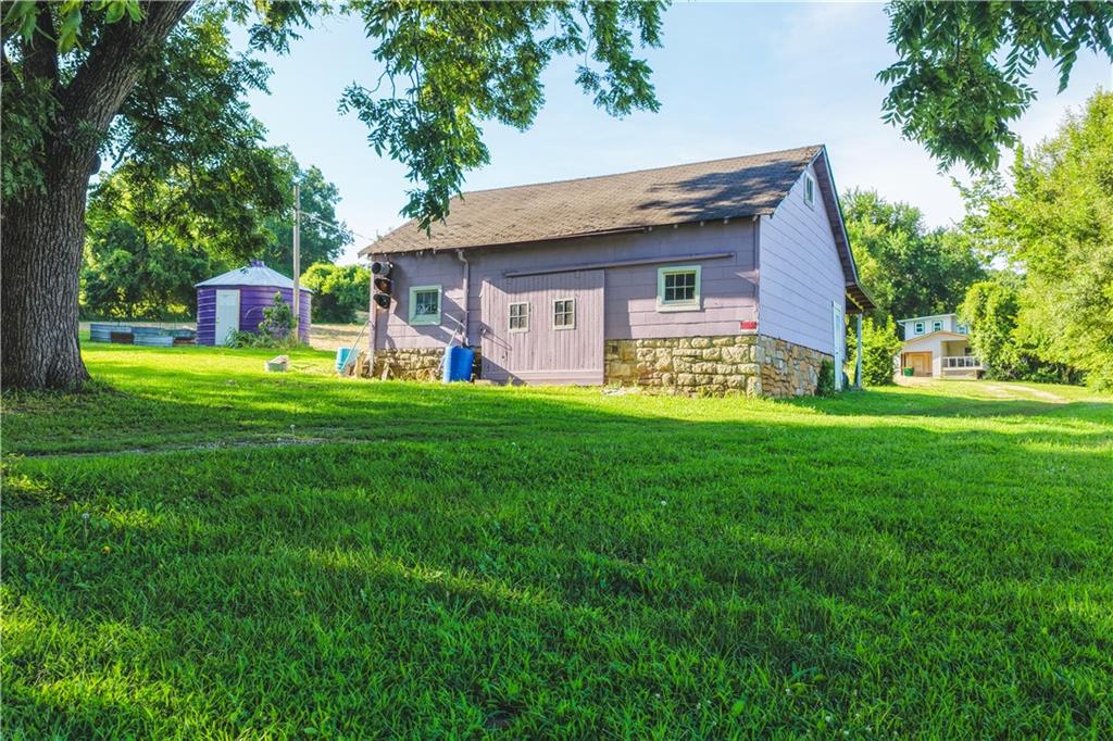 Photo 6 of 7165 Gibbs Road