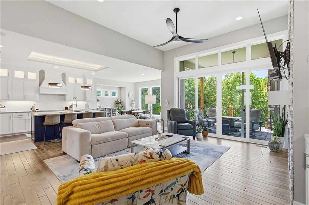 Photo 5 of 7511 N Gower Avenue