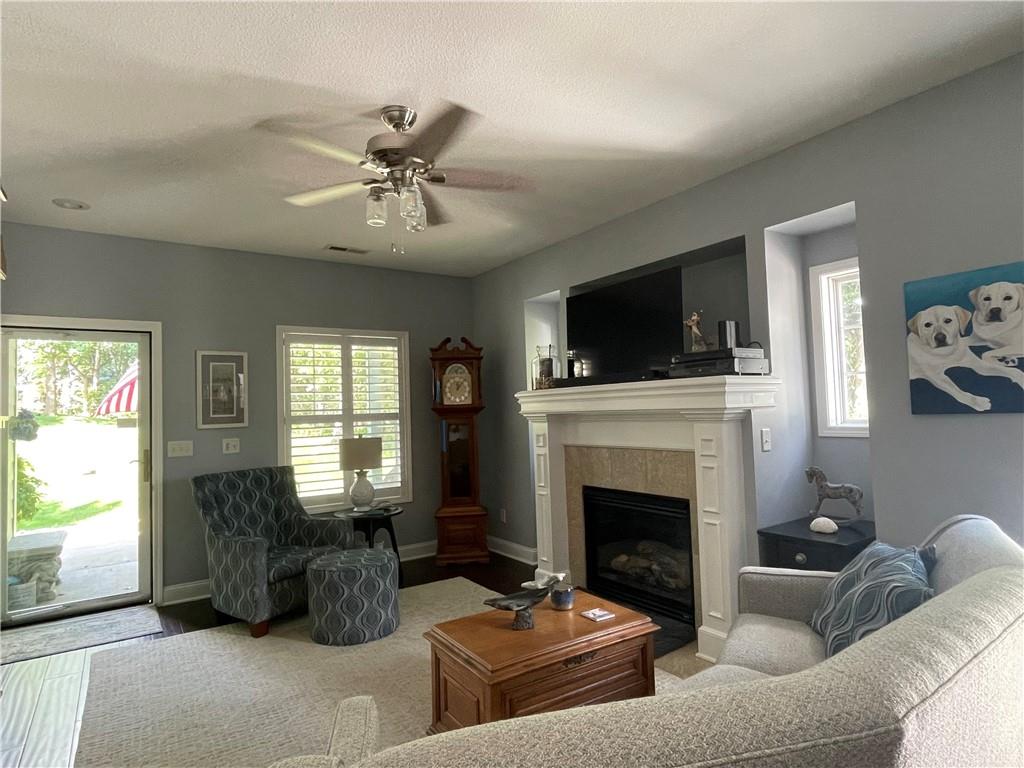 Photo 5 of 933 Redbuck Circle