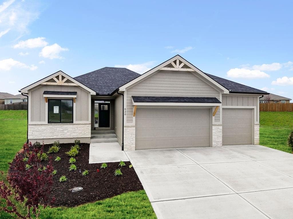 Photo of 7904 SE Hoot Owl Street