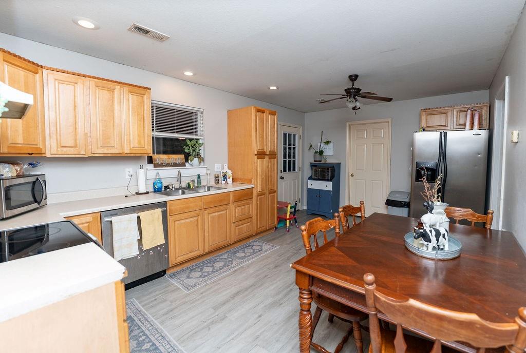 Photo 6 of 301 N Elm Street
