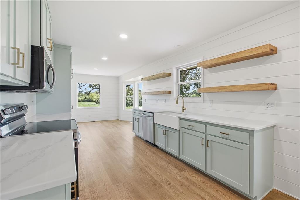 Photo 5 of 40107 E Lorenze Road