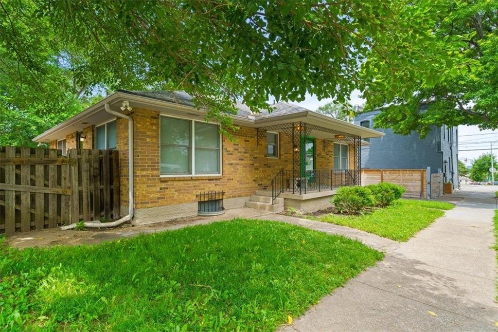 Photo 2 of 514 Forest Avenue