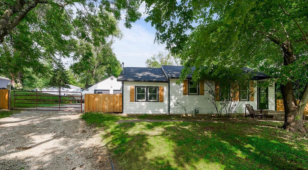 Photo 4 of 3711 N 67th Street