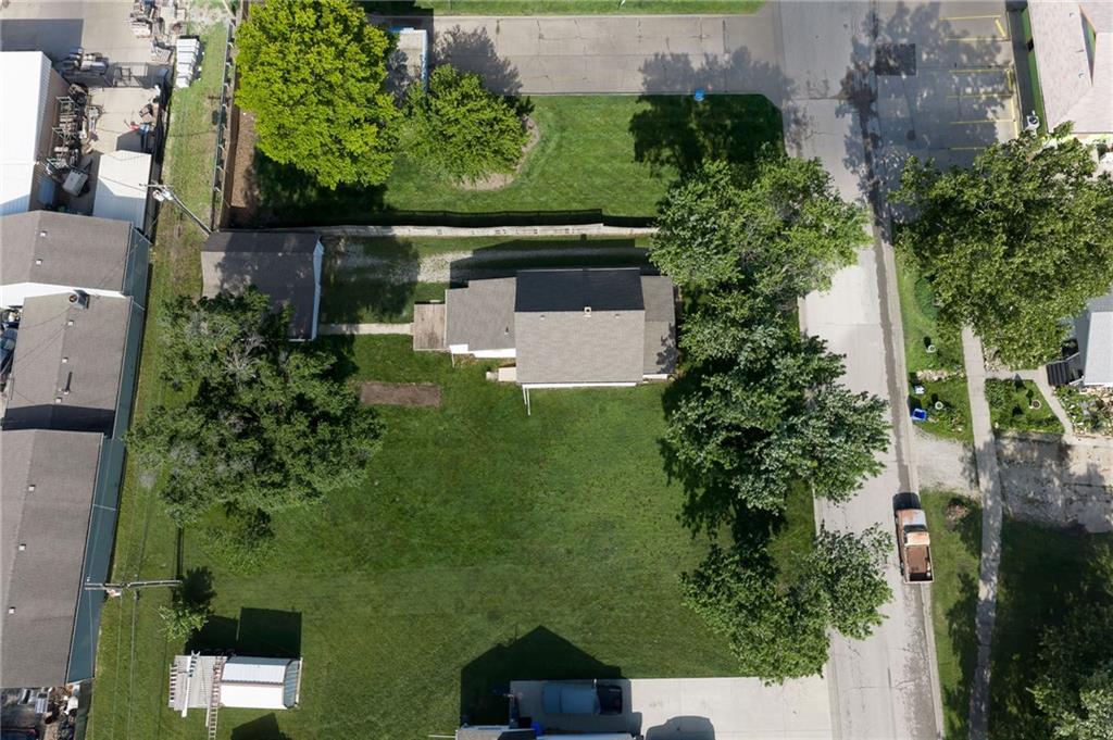 Photo 3 of 110 E 3rd Street