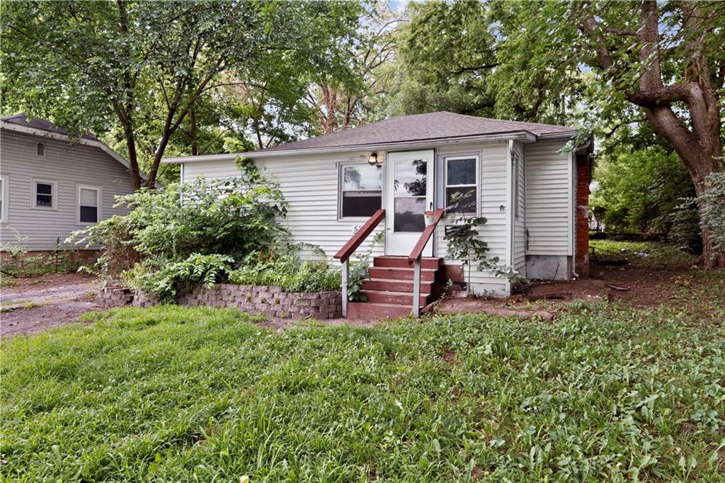 Photo 2 of 530 S Willow Avenue
