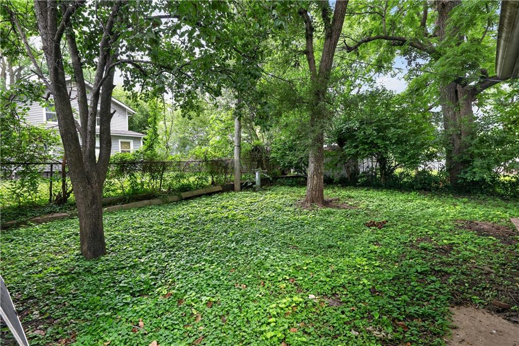 Photo 5 of 530 S Willow Avenue