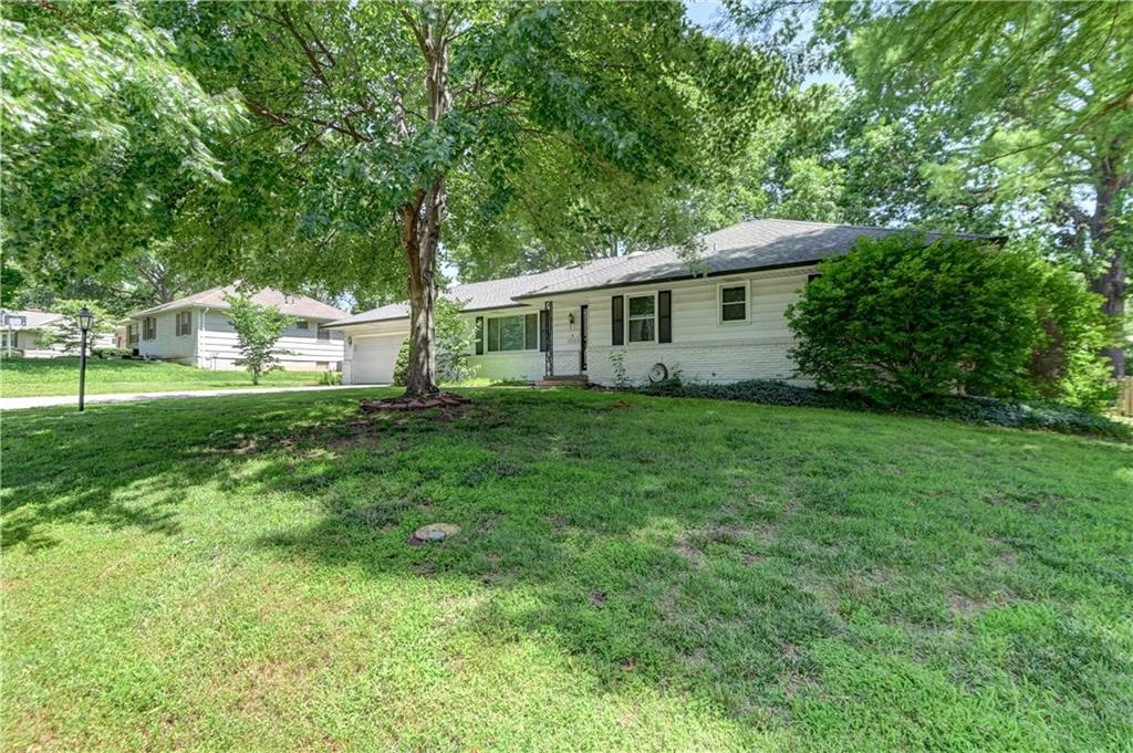 Photo 4 of 10500 E 79th Terrace
